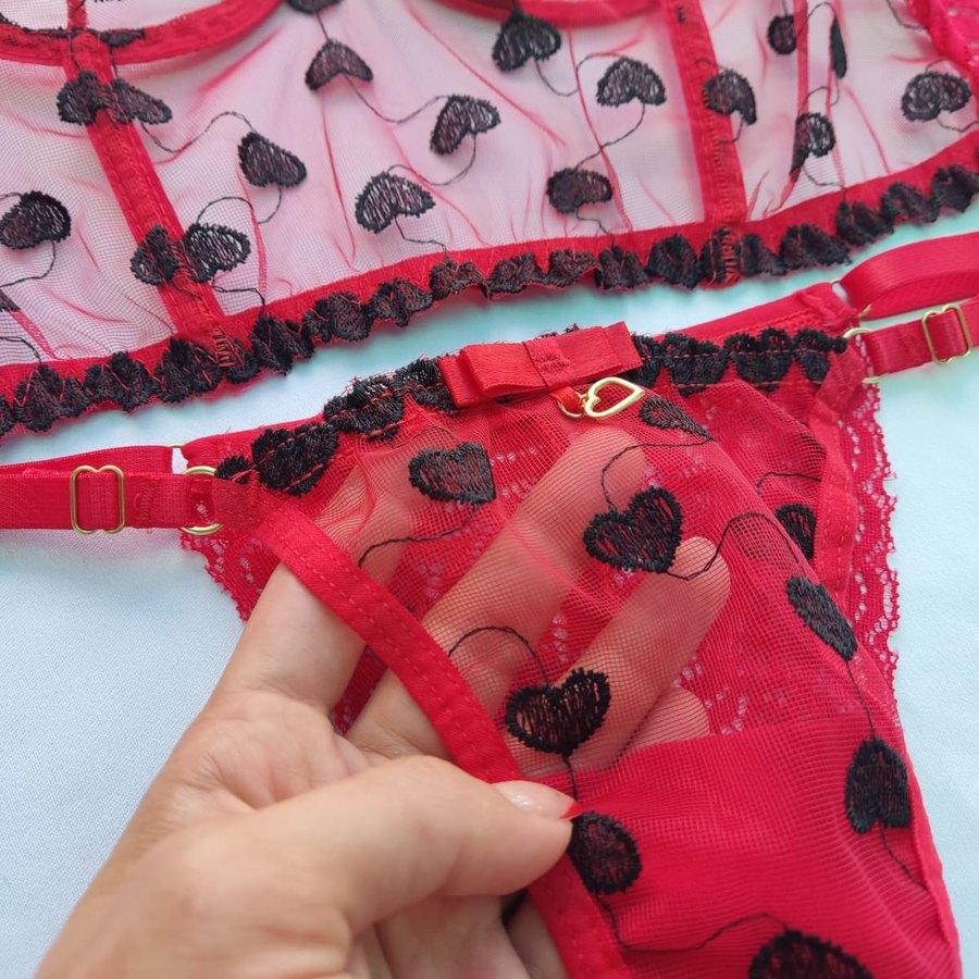 Conjunto em Tule com Corações